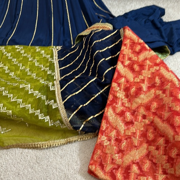 Pakistani zainab hassan floor length embroidered 3pcs outfit - Picture 6 of 11